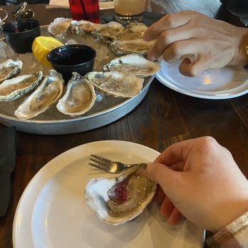 Fuller's Raw Bar - Raw oysters - Seafood Near Me - Hampton, Virginia