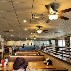 Sunrise Diner - Inside dinning area