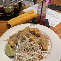 Pad Thai with Tofu Pad Thai with Tofu