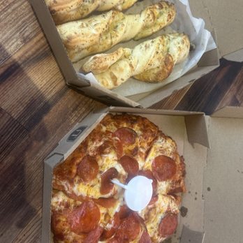 Round Table Pizza - Pizza Near Me - Oakley, California