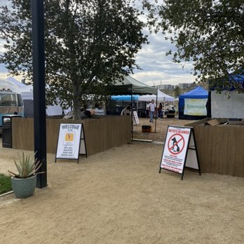Valencia FivePoint Farmers Market - Farmers Market Near Me - Valencia, California