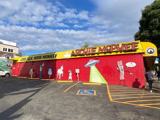 Archie McPhee by null