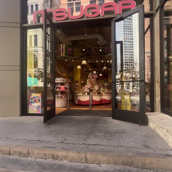 IT'SUGAR - Entrance - Candy Stores Near Me - Denver, Colorado