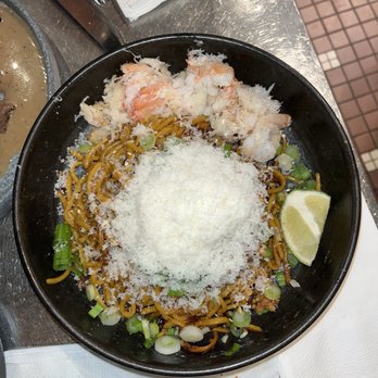 Lunch Lady - Garlic noodles with crab - Vietnamese Near Me - Vancouver, British Columbia