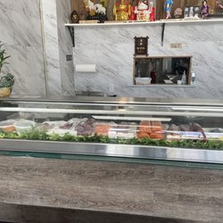 Hana Sushi And Asian cuisine - Sushi bar