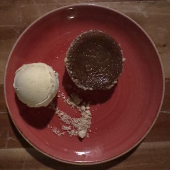 Aux Chantignoles - Aux Chantignoles - Our dessert (So good!) - Vegan Near Me - Montebello, Quebec
