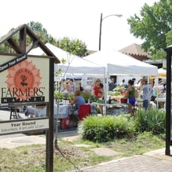 Del Ray Farmer's Market - Del Ray Farmers' Market is open all year