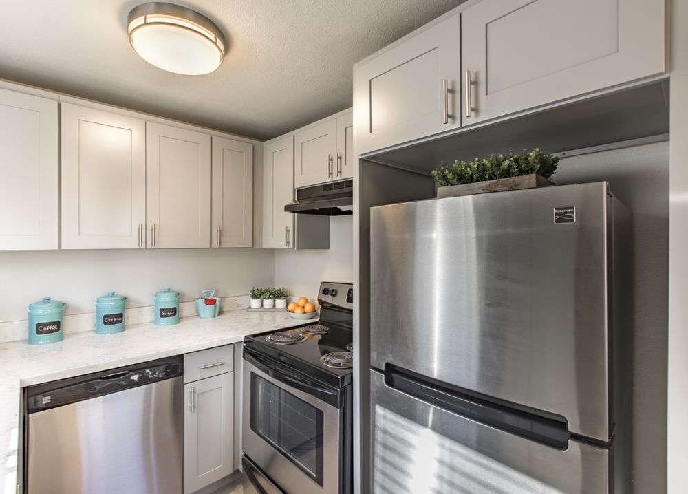 THE LAKES APARTMENTS 18 Photos 1050 S Division, Moses Lake