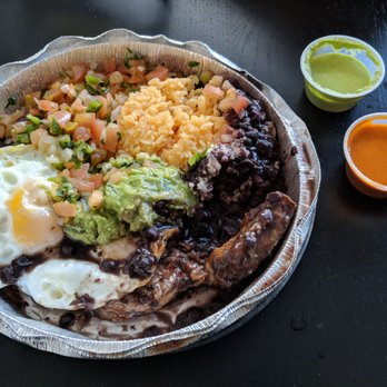 El Nopal - Bistec ranchero: Grilled steak with 2 fried eggs, rice, black beans, and pico de gallo. Perfect for brunch ($13) - Mexican Near Me - Brooklyn, New York