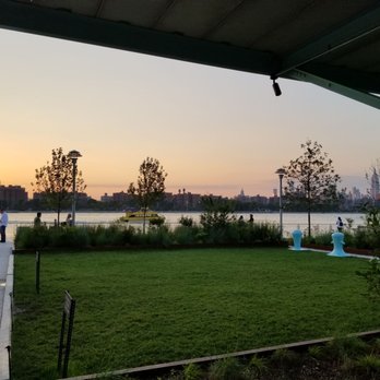 Domino Park - Parks Near Me - Brooklyn, New York Domino Park - Parks Near Me - Brooklyn, New York