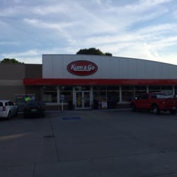 Kum & Go - Main side of building.