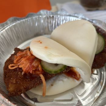 Mecha Noodle Bar - Spicy KFC boa slider - Wine Bars Near Me - West Hartford, Connecticut Mecha Noodle Bar - Spicy KFC boa slider - Wine Bars Near Me - West Hartford, Connecticut