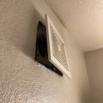 Park Inn Motel - the bathroom fan didn't work, wires exposed - Hotels Near Me - Tracy, California Park Inn Motel - the bathroom fan didn't work, wires exposed - Hotels Near Me - Tracy, California