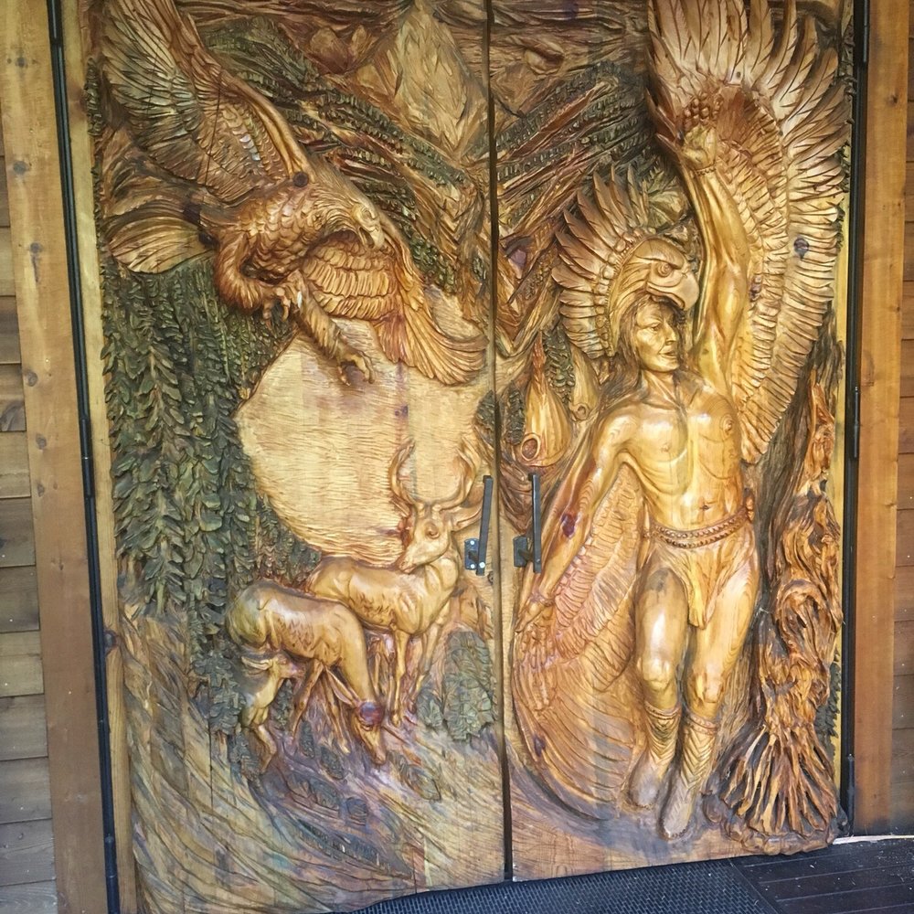 Suttle Lodge & Boathouse - Main doors of the lodge - Hotels Near Me - Sisters, Oregon Suttle Lodge & Boathouse - Main doors of the lodge - Hotels Near Me - Sisters, Oregon