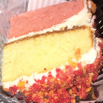 Grill N Dutchy - Strawberry Crunch Cake - Caribbean Near Me - Philadelphia, Pennsylvania
