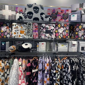 Marshalls - Halloween blankets - Department Stores Near Me - Long Beach, California