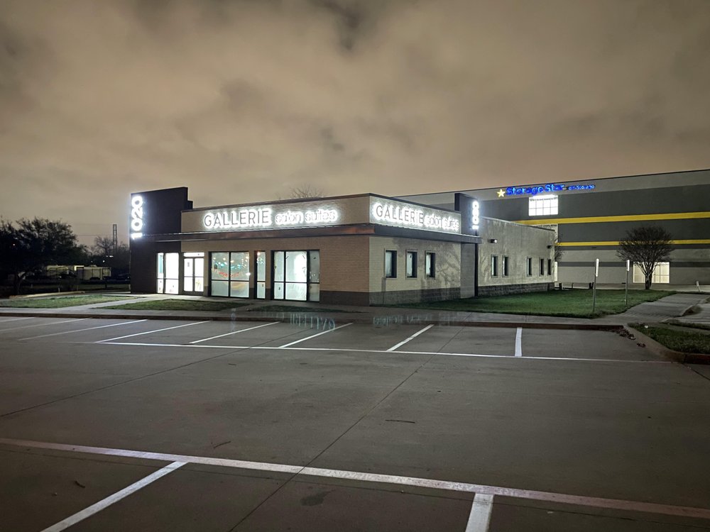 Gallerie Salon Suites Image