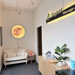 Elegant Massage