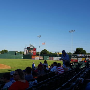 Sioux Falls Canaries Baseball - 4th of July - Professional Sports Teams Near Me - Sioux Falls, South Dakota Sioux Falls Canaries Baseball - 4th of July - Professional Sports Teams Near Me - Sioux Falls, South Dakota