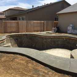 Gutierrez Concrete - Pool deck and cantilever