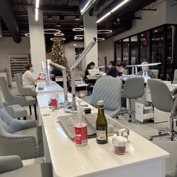 TD Nail Spa - Nail tech stations - Nail Salons Near Me - St Louis, Missouri TD Nail Spa - Nail tech stations - Nail Salons Near Me - St Louis, Missouri