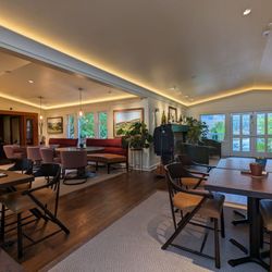 Goldeneye Winery - Interior tasting room