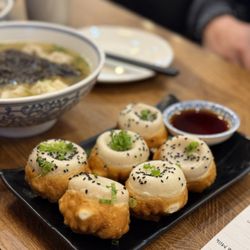 Hon’s Wun-Tun House - Pan fried dumpling was soupy!