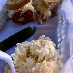 Tapper Pub - Best Reuben!!!