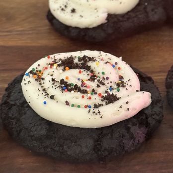 Tiphanie's - Bakeries Near Me - Davenport, Iowa