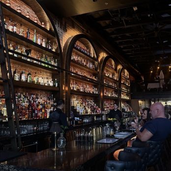 Elliott's Steakhouse - Steakhouses Near Me - Chandler, Arizona