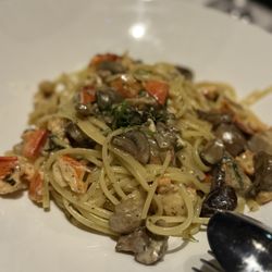 Linguine lobster with mushrooms and truffle 4/5. Could of used a tad more truffle
