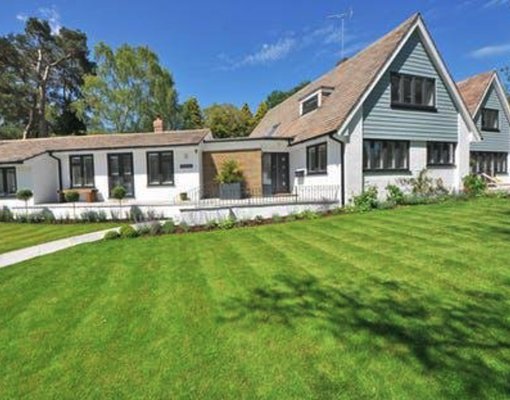 Lawn Care Services - I provide recurring lawn care services on a biweekly, weekly, and monthly basis as needed. I provide other lawn maintenance and installation services as well.  Available weekends. Call today for a free estimate!