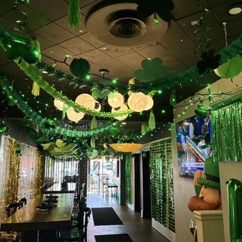 Three Roses Tavern - Sports Bars Near Me - Marietta, Georgia