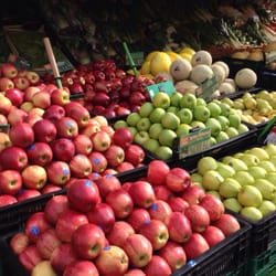City Markt Bergedorf - Alle möglichen Sorten leckere Äpfel...