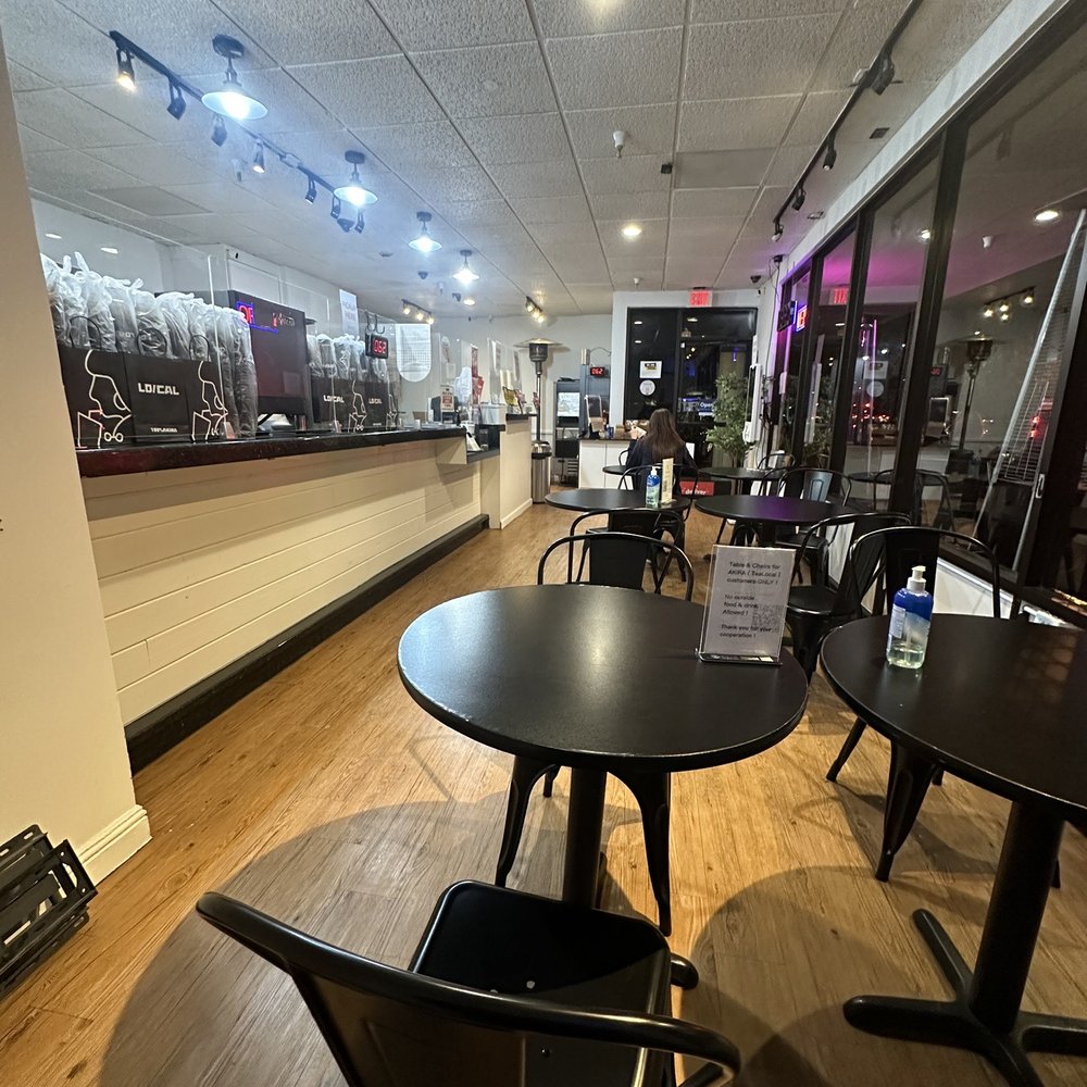 Fourteasons Coffee & Tea - Inside - Bubble Tea Near Me - Davis, California Fourteasons Coffee & Tea - Inside - Bubble Tea Near Me - Davis, California