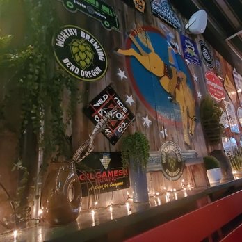 Bella Union - Lots of drinks to choose from... - Italian Near Me - Jacksonville, Oregon