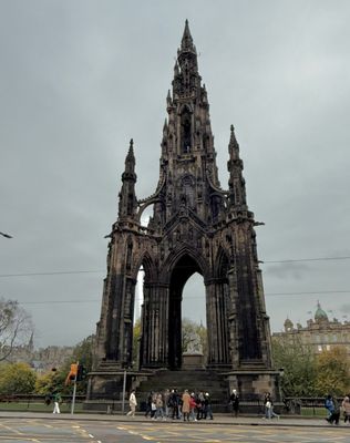 Scott Monument by null