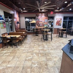 Golden Chick - Dining room