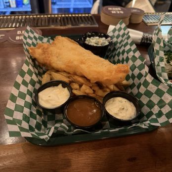 Piccadilly Pub - Pubs Near Me - Chicago, Illinois Piccadilly Pub - Pubs Near Me - Chicago, Illinois