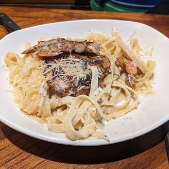 Outback Steakhouse - Pasta with chicken and shrimp - Steakhouses Near Me - Buena Park, California Outback Steakhouse - Pasta with chicken and shrimp - Steakhouses Near Me - Buena Park, California