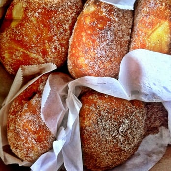 Leonard's Bakery - Sugar coated malasadas. Mmmm - Bakeries Near Me - Honolulu, Hawaii Leonard's Bakery - Sugar coated malasadas. Mmmm - Bakeries Near Me - Honolulu, Hawaii