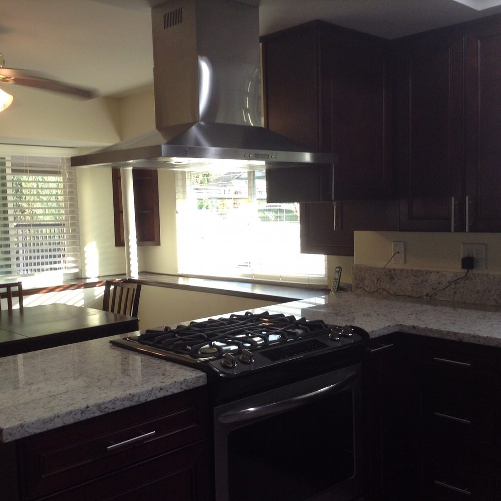 Serpas Building and Remodeling - Another picture of our newly remodeled kitchen. - Kitchen & Bath Near Me - Glendora, California Serpas Building and Remodeling - Another picture of our newly remodeled kitchen. - Kitchen & Bath Near Me - Glendora, California