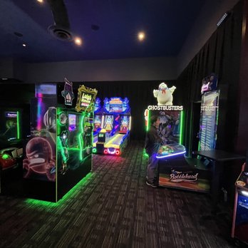 Dave & Buster's Ala Moana - Fun gaming. - Arcades Near Me - Honolulu, Hawaii Dave & Buster's Ala Moana - Fun gaming. - Arcades Near Me - Honolulu, Hawaii