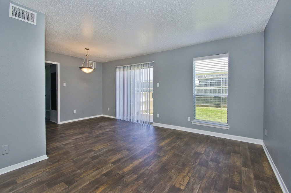 RAVENWOOD APARTMENTS Updated June 2024 27 Photos 2333 Escalante Ave, Fort Worth, Texas