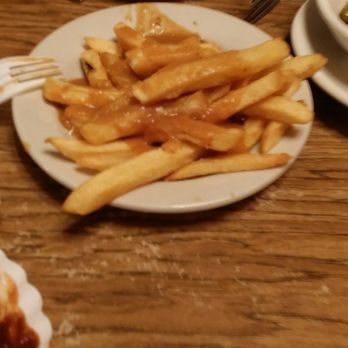 Rutt's Hut - Typical store bought steak fries with canned gravy.... soggy - Hot Dogs Near Me - Clifton, New Jersey