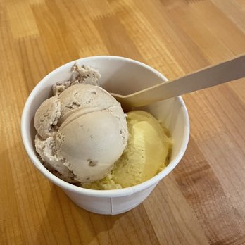Fifty Licks - Bananas Foster (vegan) & Coconut Lemon Saffron (vegan) - Ice Cream & Frozen Yogurt Near Me - Portland, Oregon