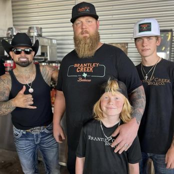 Brantley Creek Barbecue  - Luie the singer!! - Barbeque Near Me - Odessa, Texas