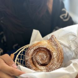 La Chouquette - Raspberry Mazou