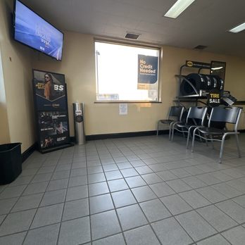 Midas - Lobby - Tires Near Me - Shelbyville, Indiana Midas - Lobby - Tires Near Me - Shelbyville, Indiana