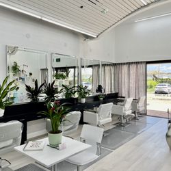 Harmony Holistic Beauty - Interior